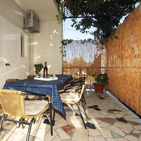 Stone Sun Apartment Kastela Exterior photo