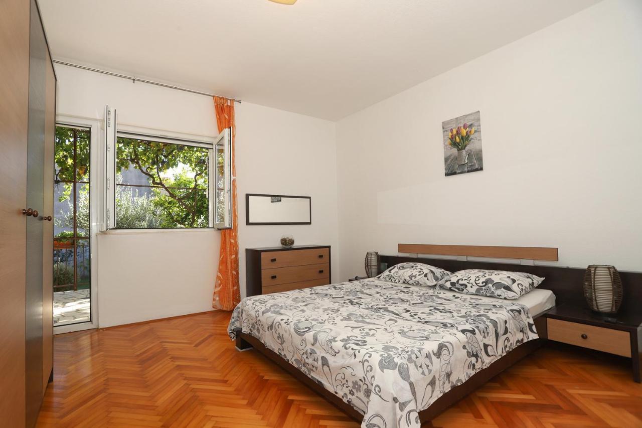 Stone Sun Apartment Kastela Exterior photo